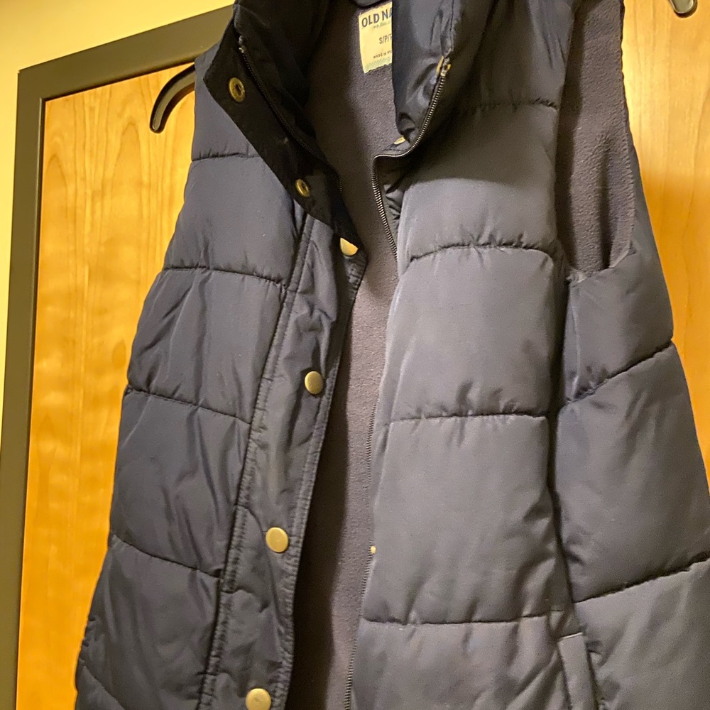 Old Navy Puffer Vest - Small - Picture 3 of 4